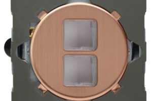 Sorolható dupla adatátviteli aljzat keret - szálcsiszolt vörösréz