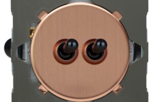 Sorolható dupla váltó/egysarkú karos kapcsoló modul - szálcsiszolt vörösréz